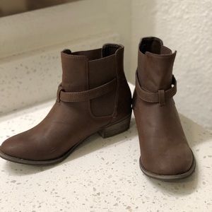 Brown Diba Boots
